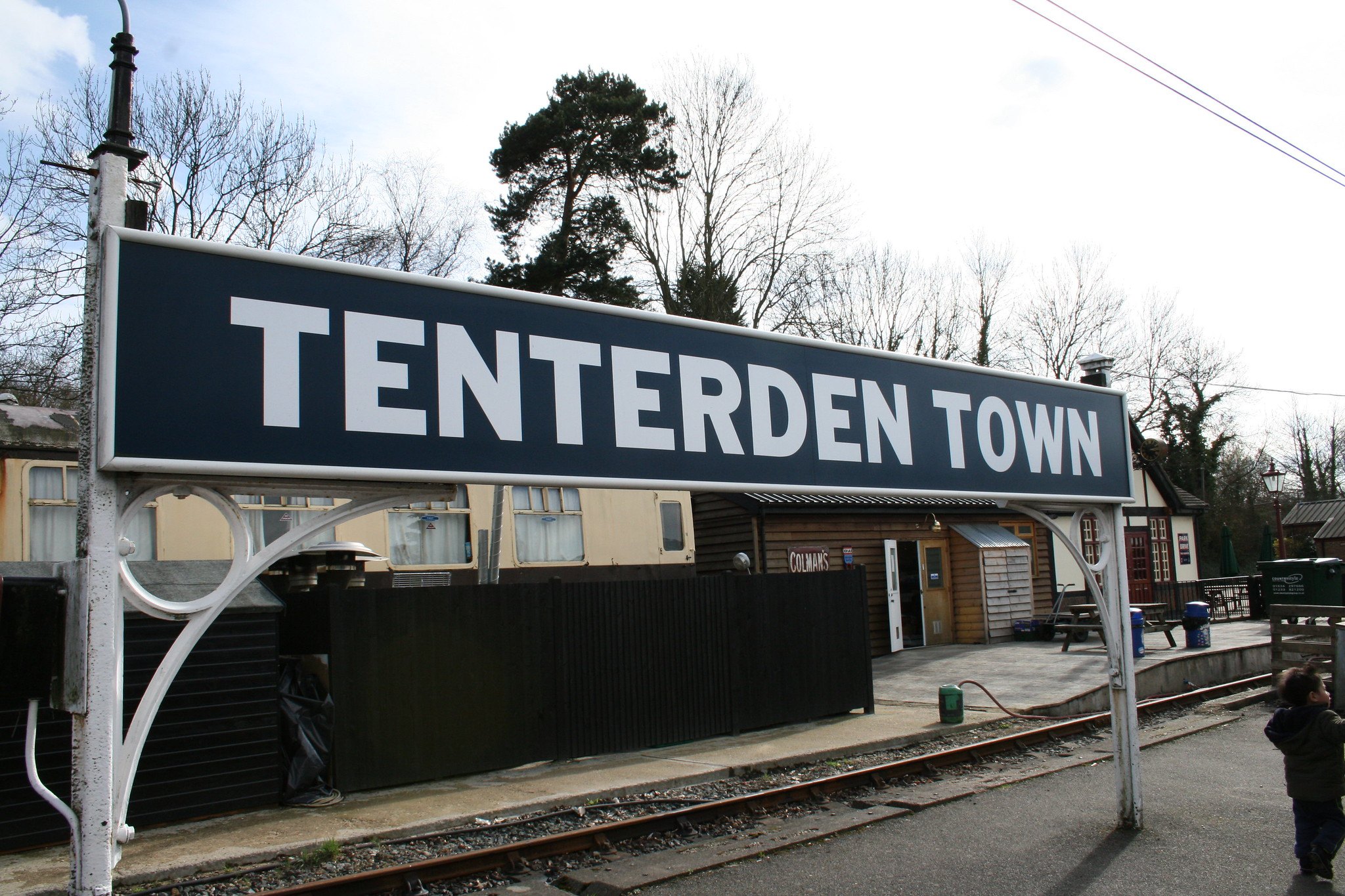 4570648822 E145b16651 K