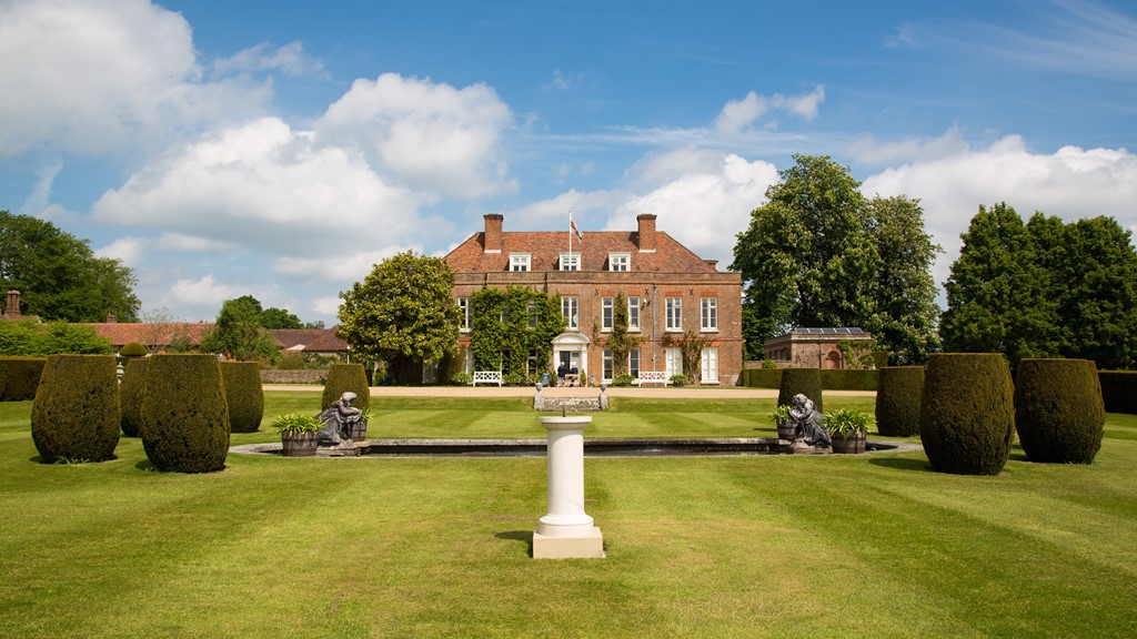 Hole Park House - Stuart Kirk.jpg