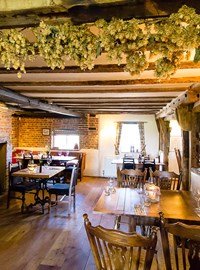 Farriers-Arms_interior (c).jpg