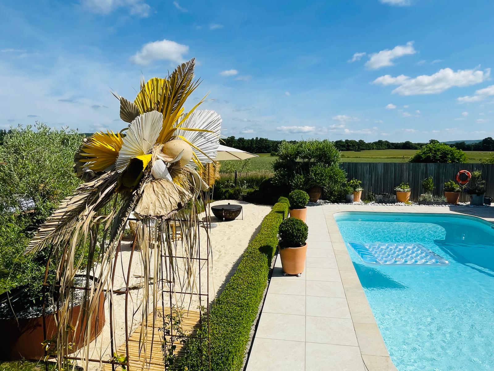 Red House Poolfieldviewhigh