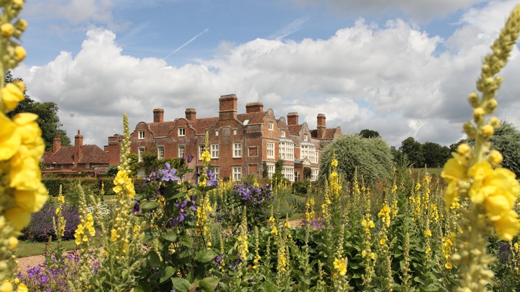 Godinton House (c) Flowers in front of house.jpg