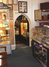 ash-museum-railway-exhibit.jpg