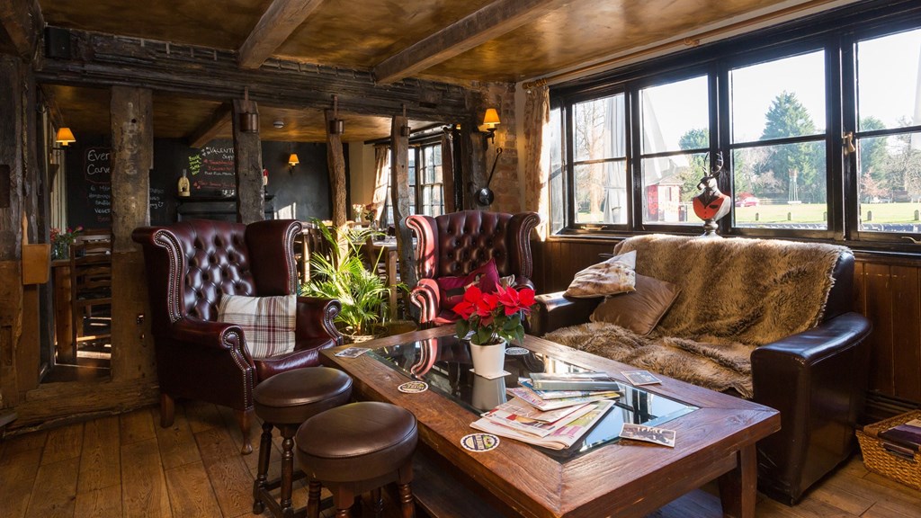 Chequers On The Green